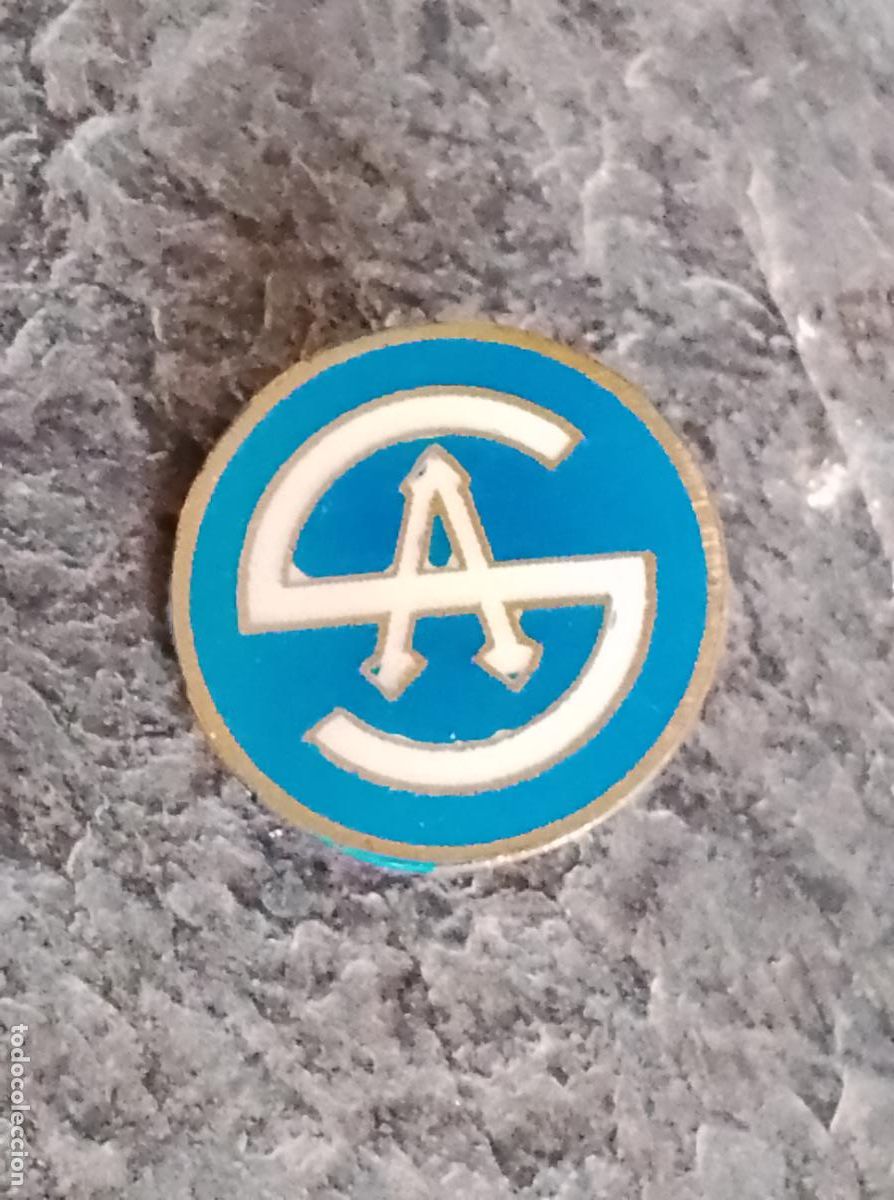 Collectionnisme sportif: Pin antiguo club futbol Avil&eacute;s stadium rara insignia imperdible esmaltada equipo federaci&oacute;n asturias