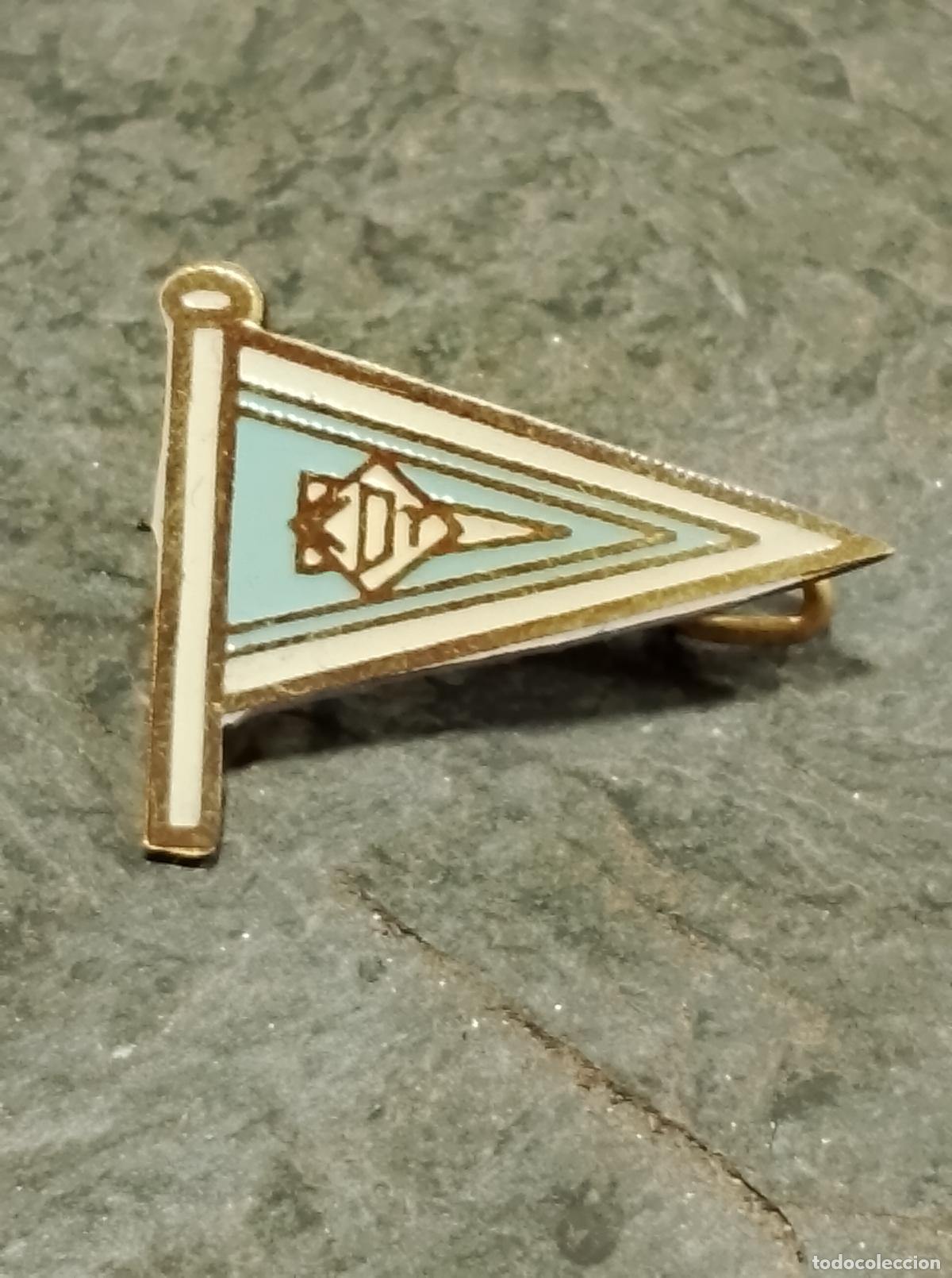 Collectionnisme sportif: Pin antiguo futbol club deportivo treviense insignia imperdible esmaltada equipo federacion Asturias