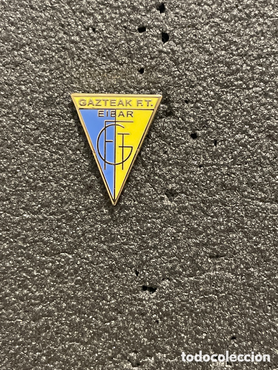 Collectionnisme sportif: Pin 167 GAZTEAK F.T. - Eibar (Guip&uacute;zcoa)