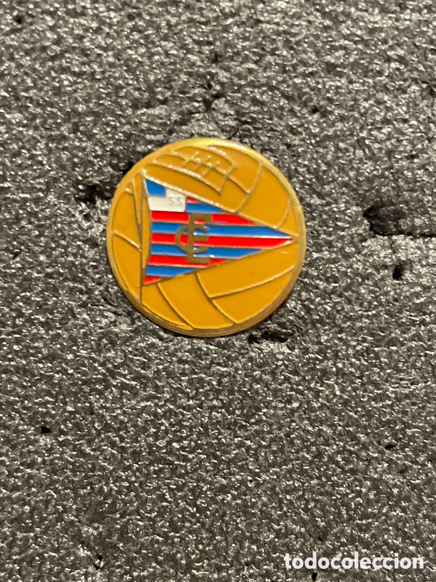Collectionnisme sportif: Pin 171 C.D. ESPERANZA - San Sebastian (Guip&uacute;zcoa)