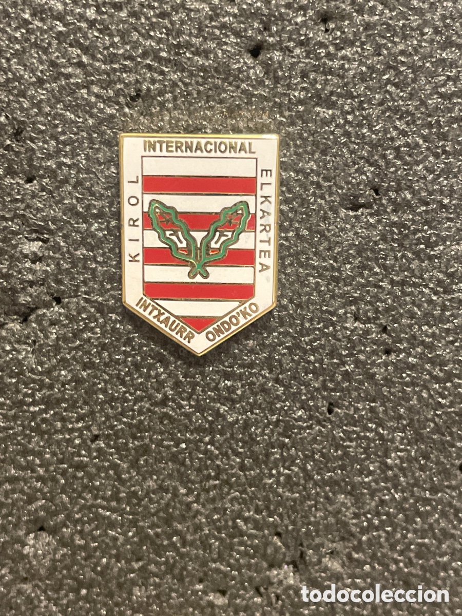 Collectionnisme sportif: Pin 209 INTERNACIONAL K.E. - San Sebastian (Guip&uacute;zcoa)