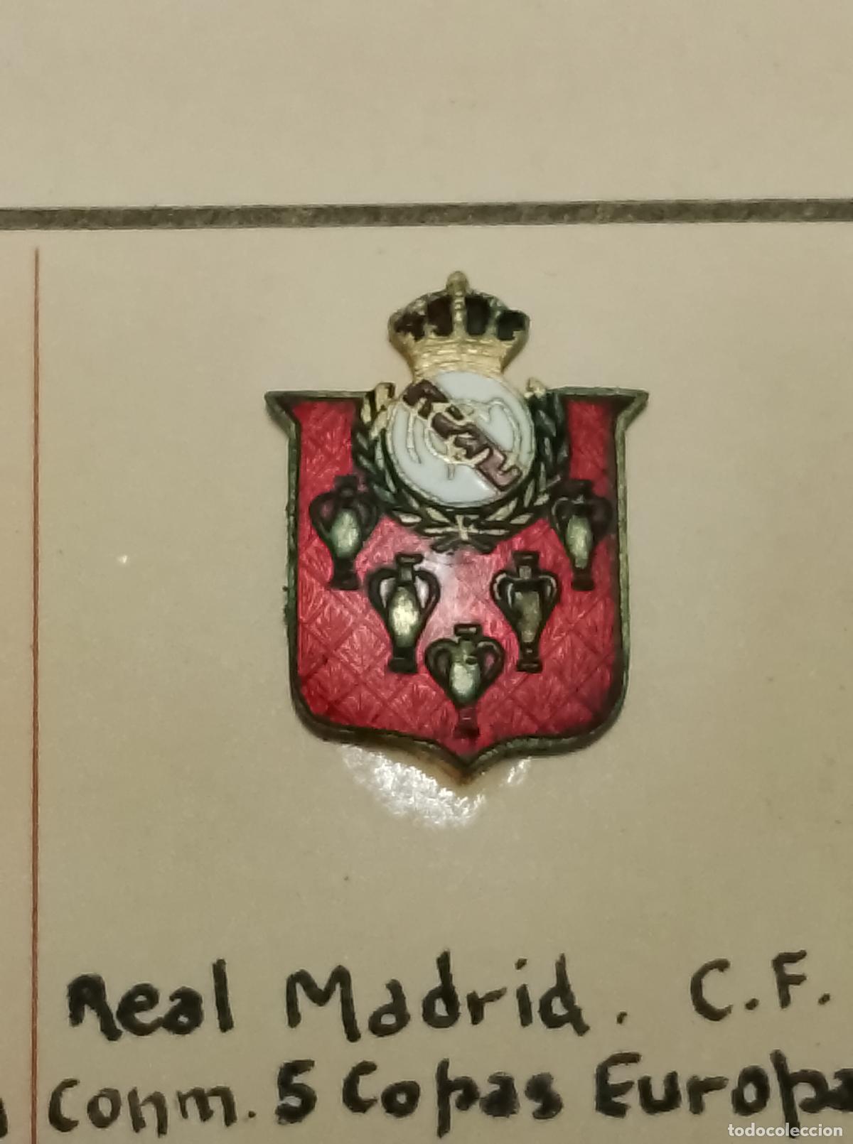 Coleccionismo deportivo: Pin muy raro colecci&oacute;n real madrid conmemorativo 5 copas europa insignia antigua esmaltada a&ntilde;os 60
