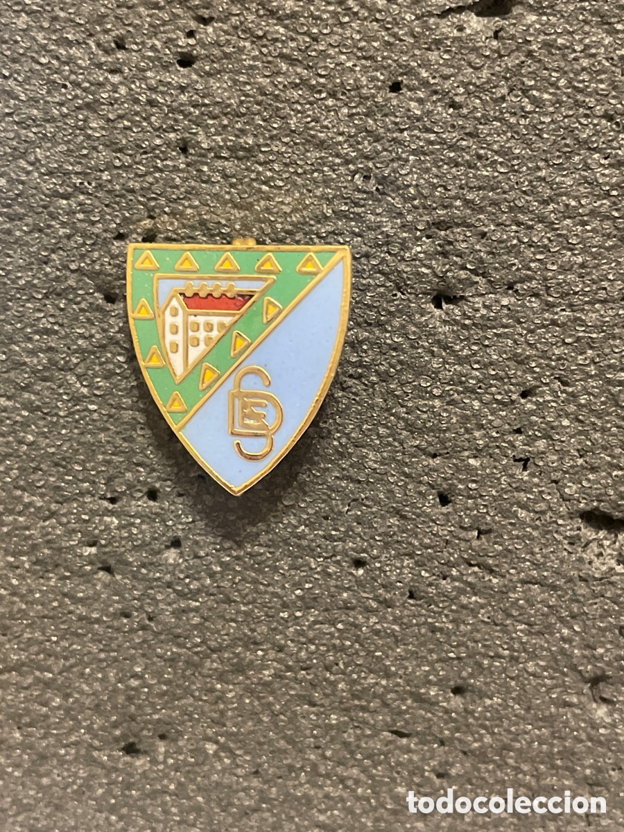 Coleccionismo deportivo: Pin 24 S.D. ELORRIETA - Elorrio (Vizcaya)