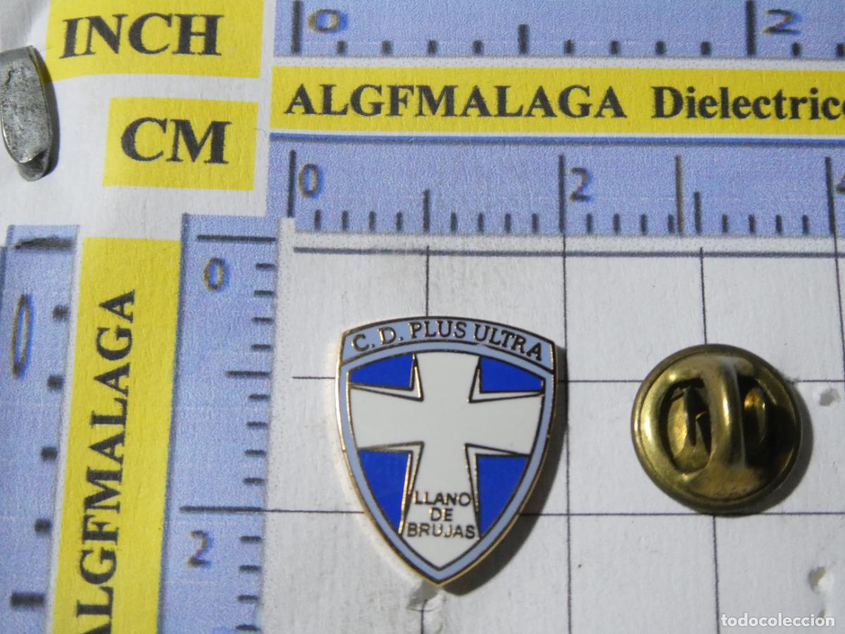 Collezionismo sportivo: PIN DE DEPORTES. F&Uacute;TBOL. CLUB LLANO DE BRUJAS CD PLUS ULTRA. MURCIA ESCUDO EQUIPO