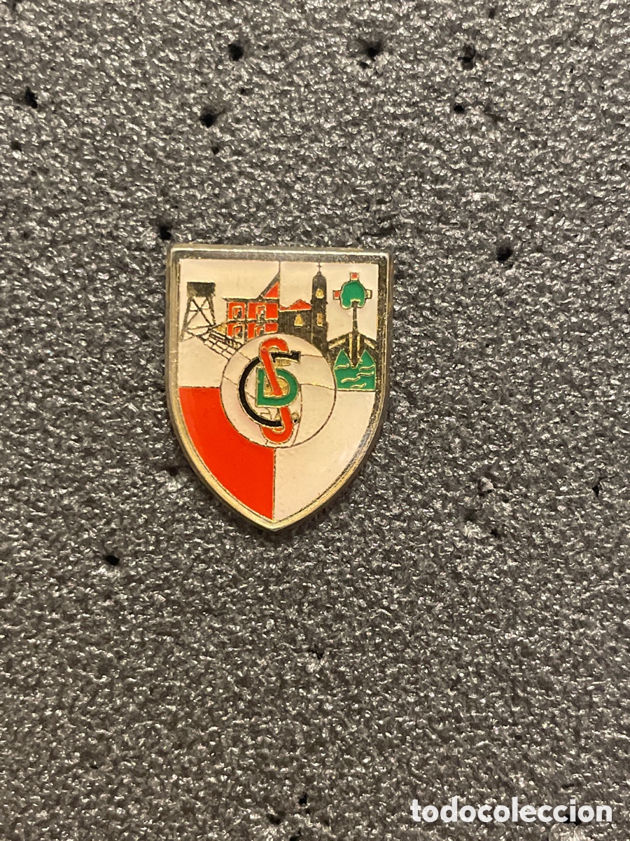 Collectionnisme sportif: Pin 37 SOLOKOETXE C.D. - Bilbao (Vizcaya)