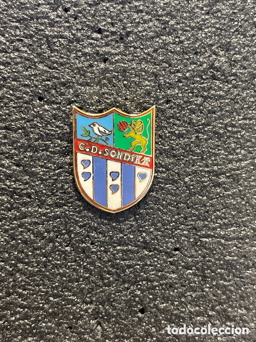 Sammelleidenschaft Sport: Pin 67 C.D. SONDIKA - Sondika (Vizcaya)