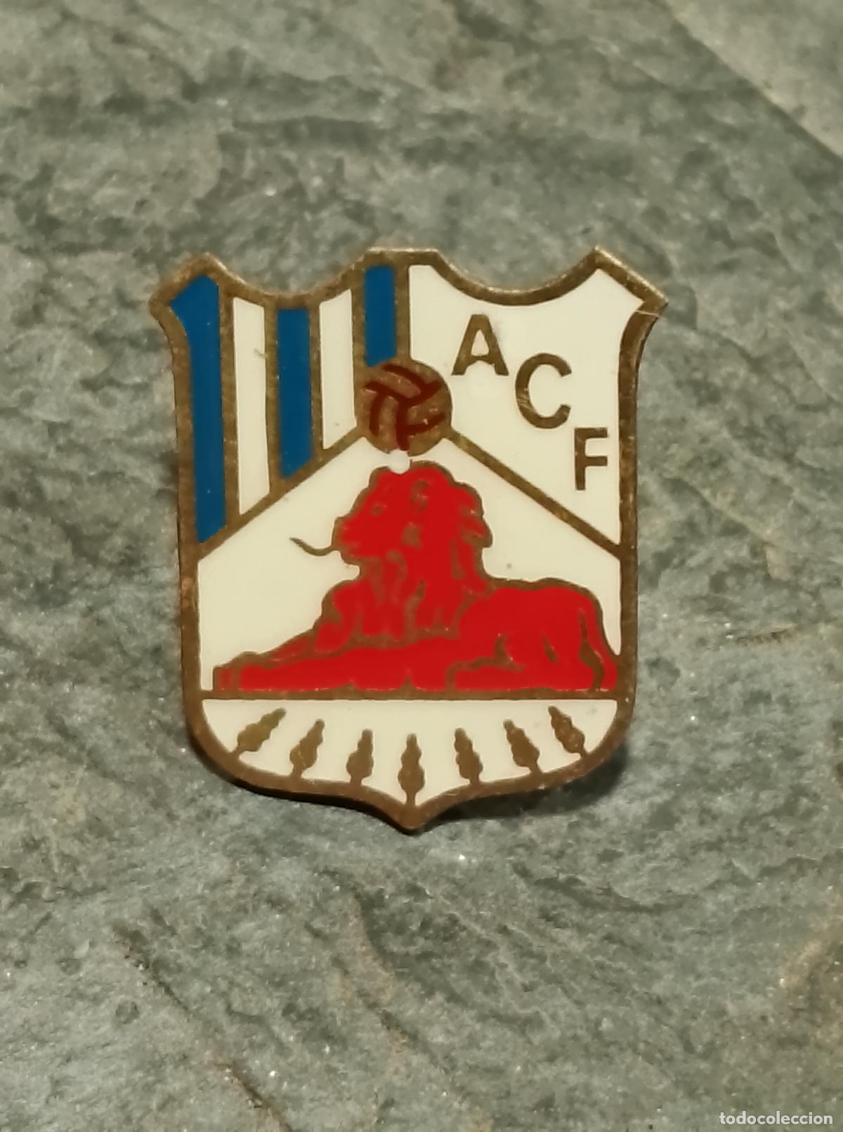 Colecionismo desportivo: Pin escudo equipo futbol club deportivo Arahal balompie insignia esmaltada federaci&oacute;n andaluza
