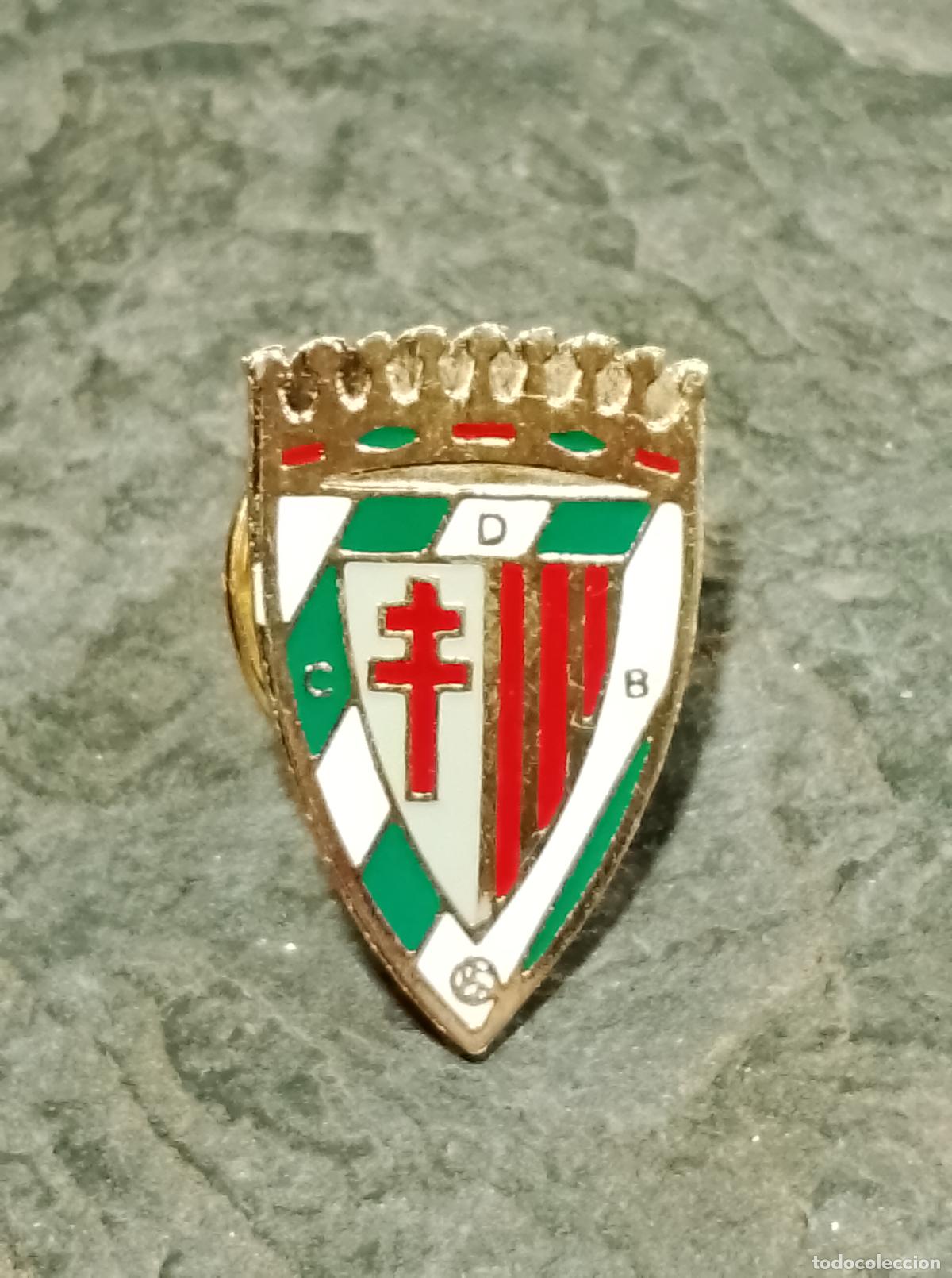 Colecionismo desportivo: Pin escudo equipo futbol club esportiu besalu insignia esmaltada club Girona federaci&oacute;n catalu&ntilde;a
