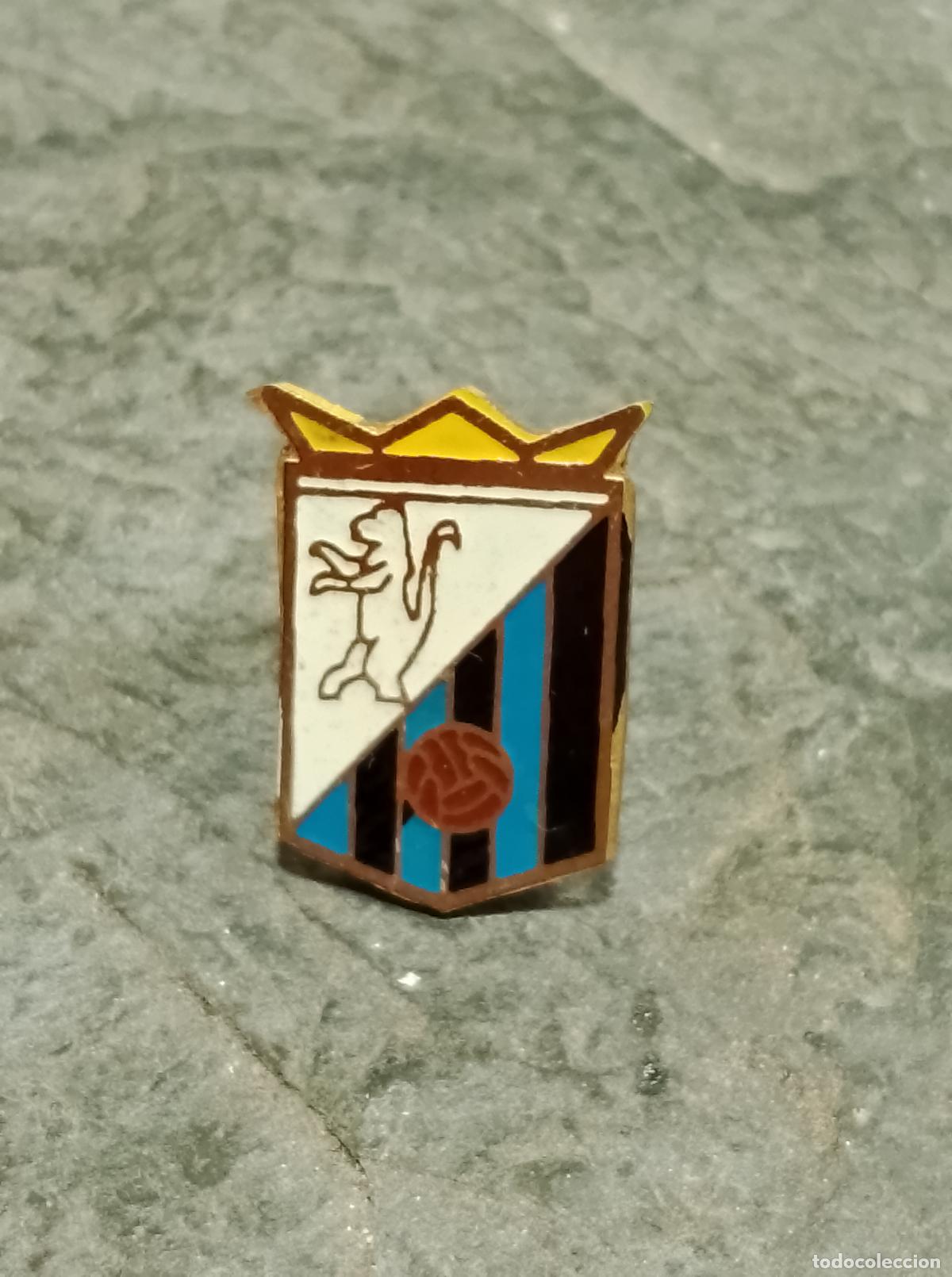 Colecionismo desportivo: Pin escudo equipo futbol asociaci&oacute;n deportiva segur insignia esmaltada tarragona federaci&oacute;n catalu&ntilde;a