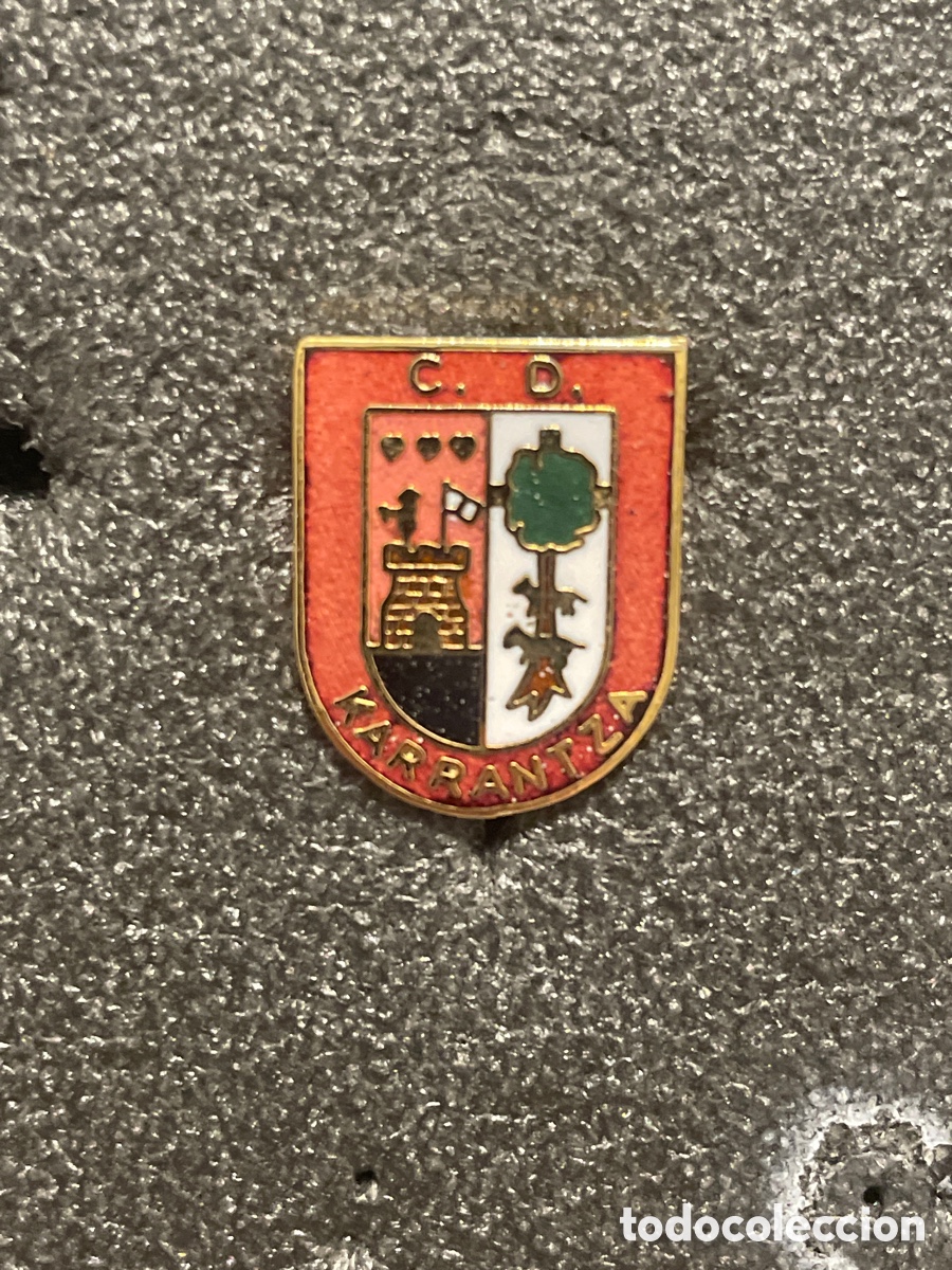 Colecionismo desportivo: Pin 255 C.D. KARRANTZA - karrantza (Vizcaya)