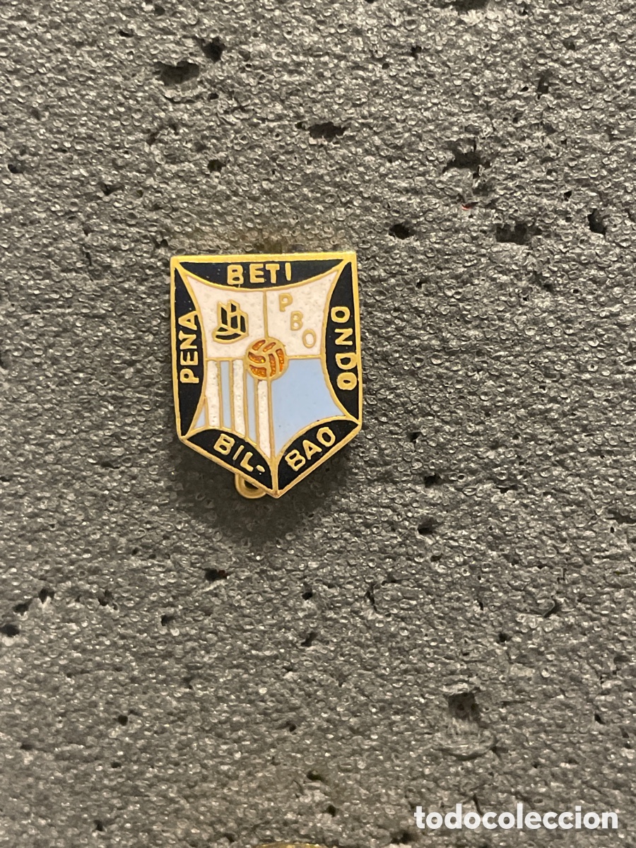 Colecionismo desportivo: Pin 283 PE&Ntilde;A BETI ONDO - Bilbao (Vizcaya)