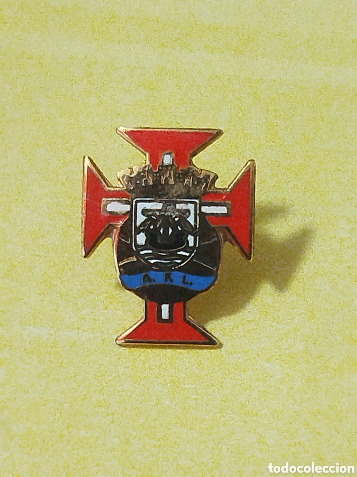 Sammelleidenschaft Sport: PINS DE FUTBOL.EXTRANJERO.ASOCIACION FUTBOL LISBOA.PORTUGAL