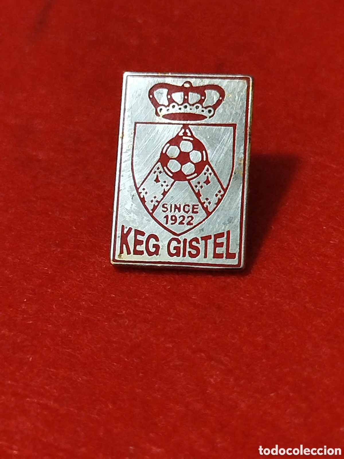 Sammelleidenschaft Sport: PINS DE FUTBOL K.Eendracht GENOOTSCHAP GISTEL.BELGICA