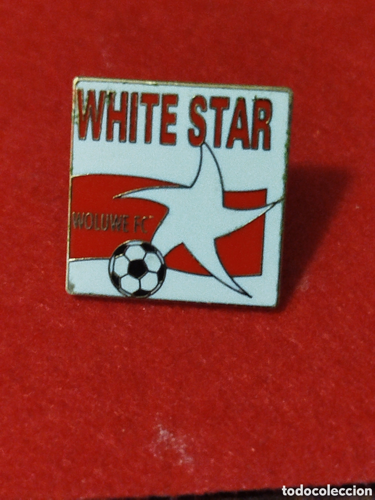 Sammelleidenschaft Sport: PINS DE FUTBOL WHITE STAR WOLUWE FC.BELGICA