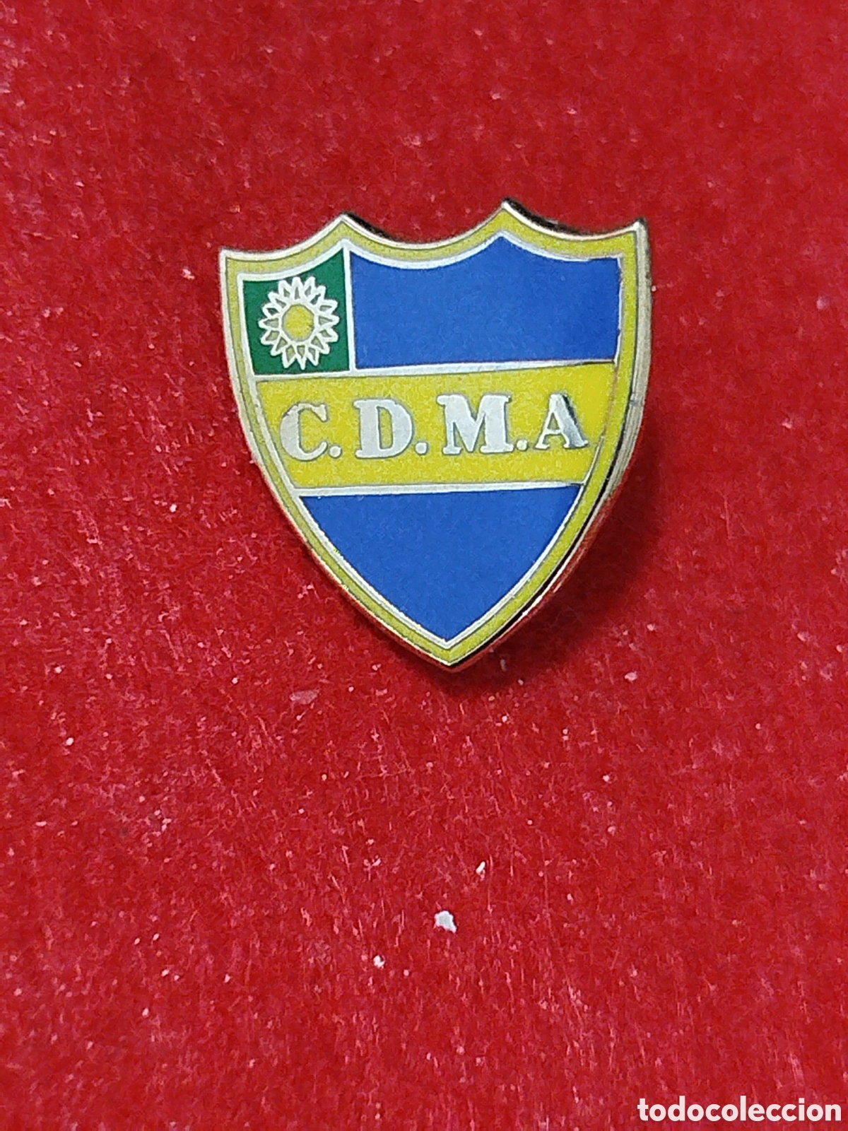 Collectionnisme sportif: PINS DE FUTBOL CD Y MUTUAL LEANDRO N.ALEM ARGENTINA