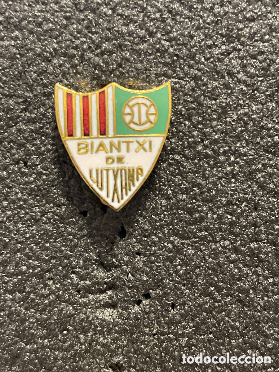 Collectionnisme sportif: Pin 352 C.F. BIANTXI - Lutxana (Vizcaya)