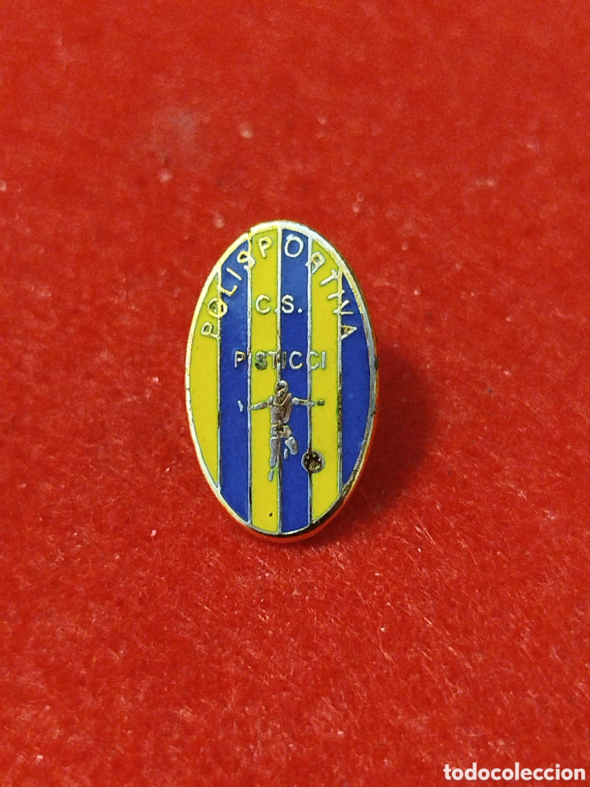 Collectionnisme sportif: PINS DE FUTBOL.POLISPORTIVA C.S.PISTICCI.ITALIA
