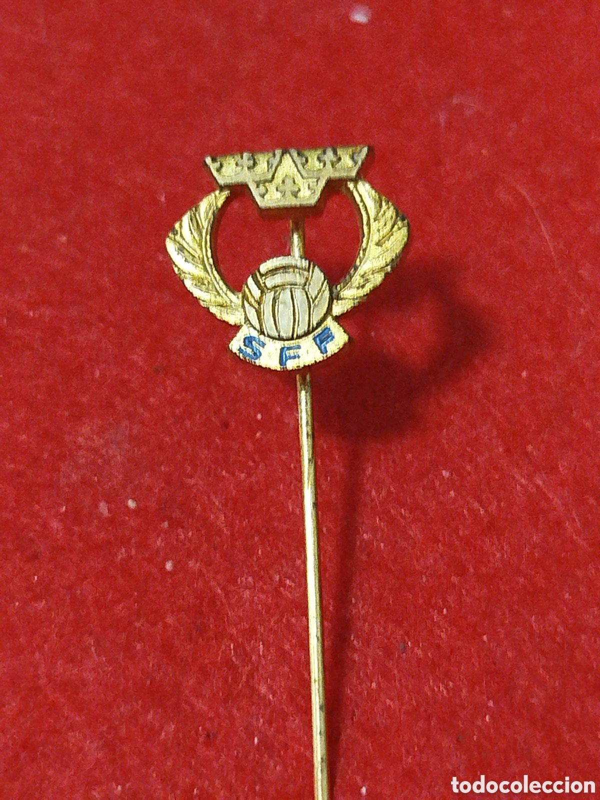 Collectionnisme sportif: PINS DE FEDERACIONES.FUTBOL.FEDERACION SUECIA DE FUTBOL