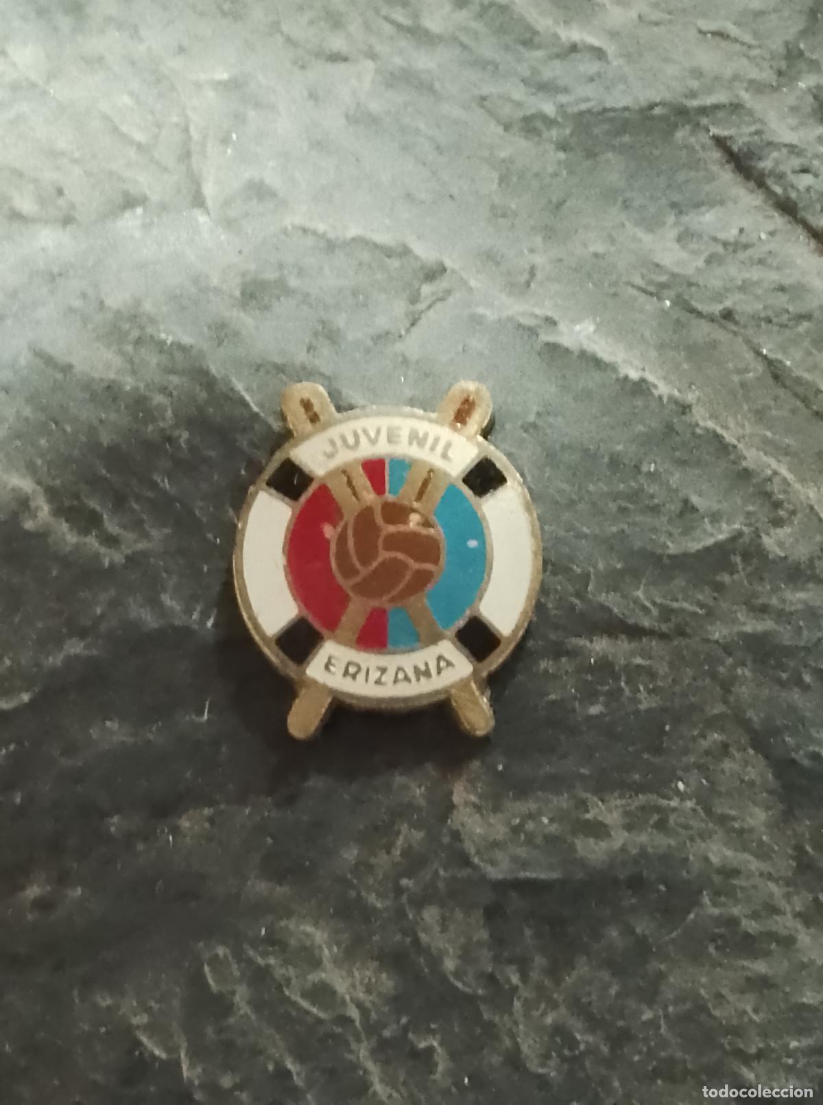 Sammelleidenschaft Sport: Pin antiguo escudo futbol club juvenil erizana bayona insignia antigua original federaci&oacute;n gallega