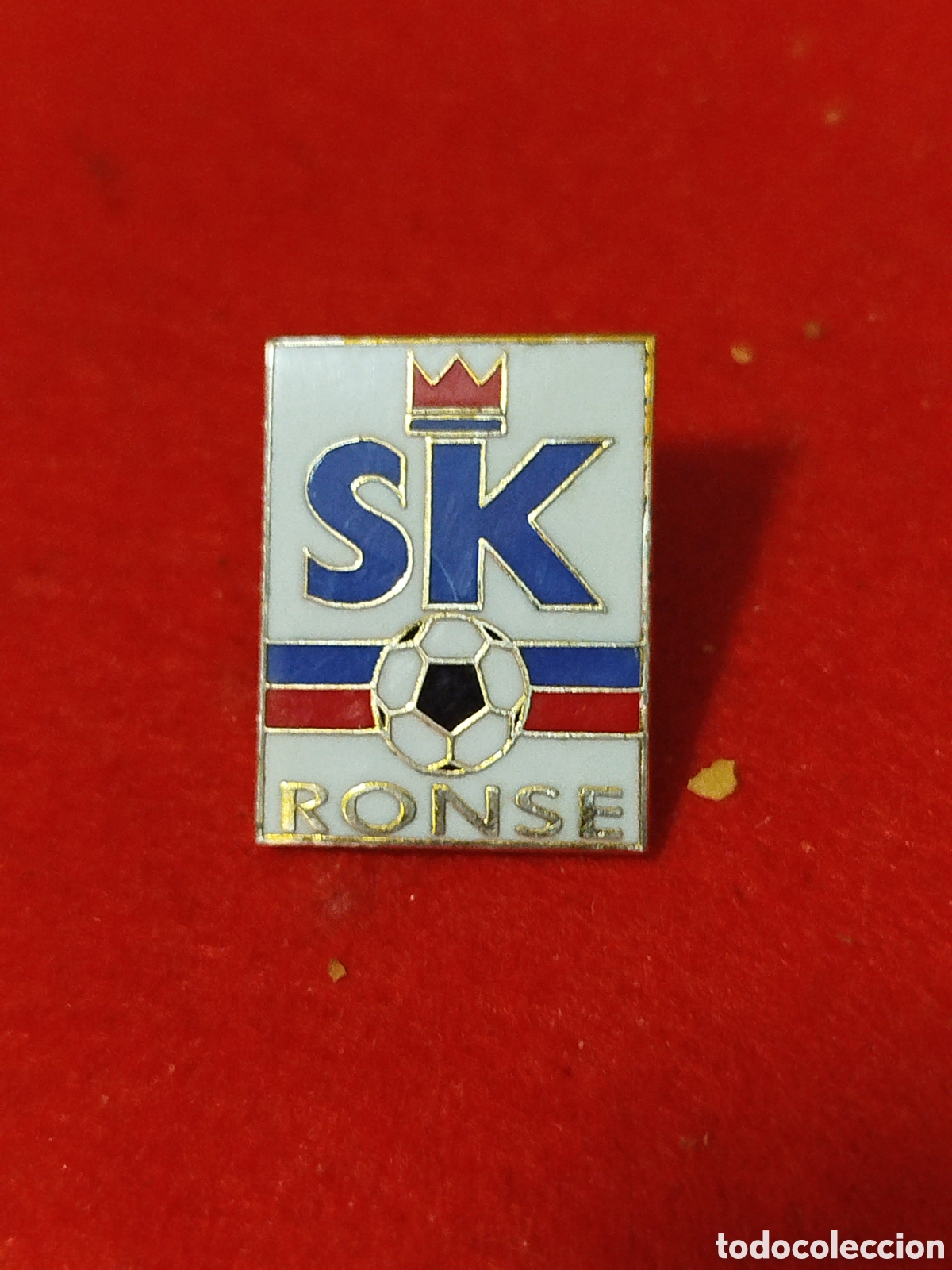 Sammelleidenschaft Sport: PINS DE FUTBOL SK RONSE .BELGICA