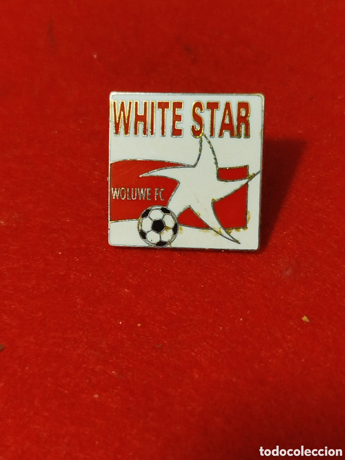 Sammelleidenschaft Sport: PINS DE FUTBOL WOLUWE FC B&Eacute;LGICA