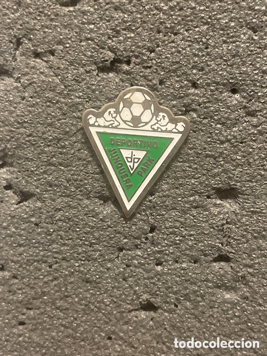 Collectionnisme sportif: Pin 77 DEPORTIVO JUNQUERA PARK - Zaragoza