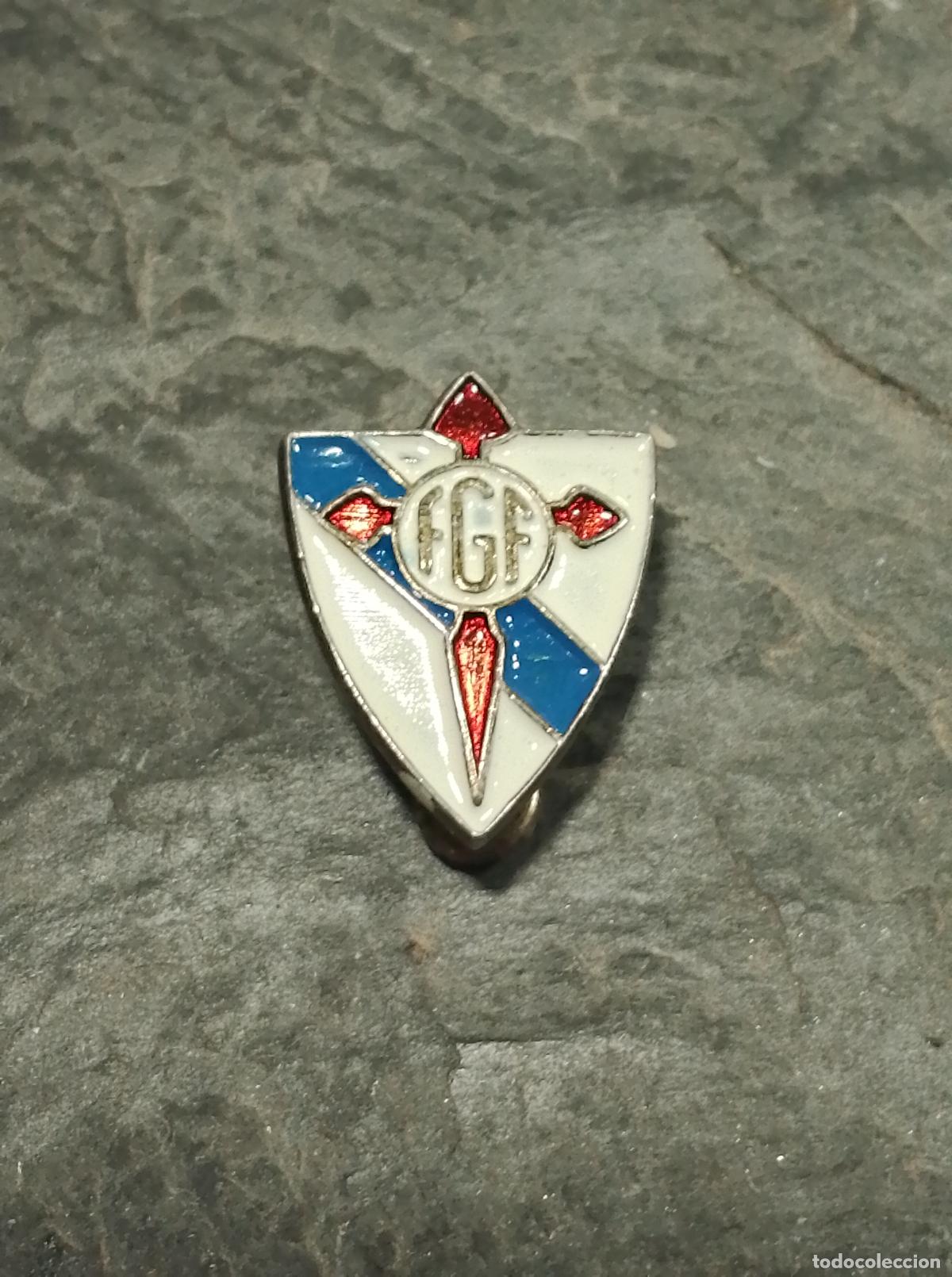 Collectionnisme sportif: Pin escudo de la federaci&oacute;n gallega de f&uacute;tbol insignia de ojal o bot&oacute;n