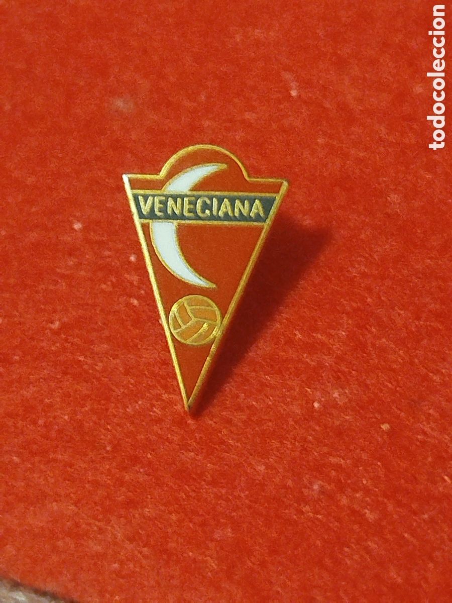Sammelleidenschaft Sport: PINS DE FUTBOL .CD VENECIANA.MADRID