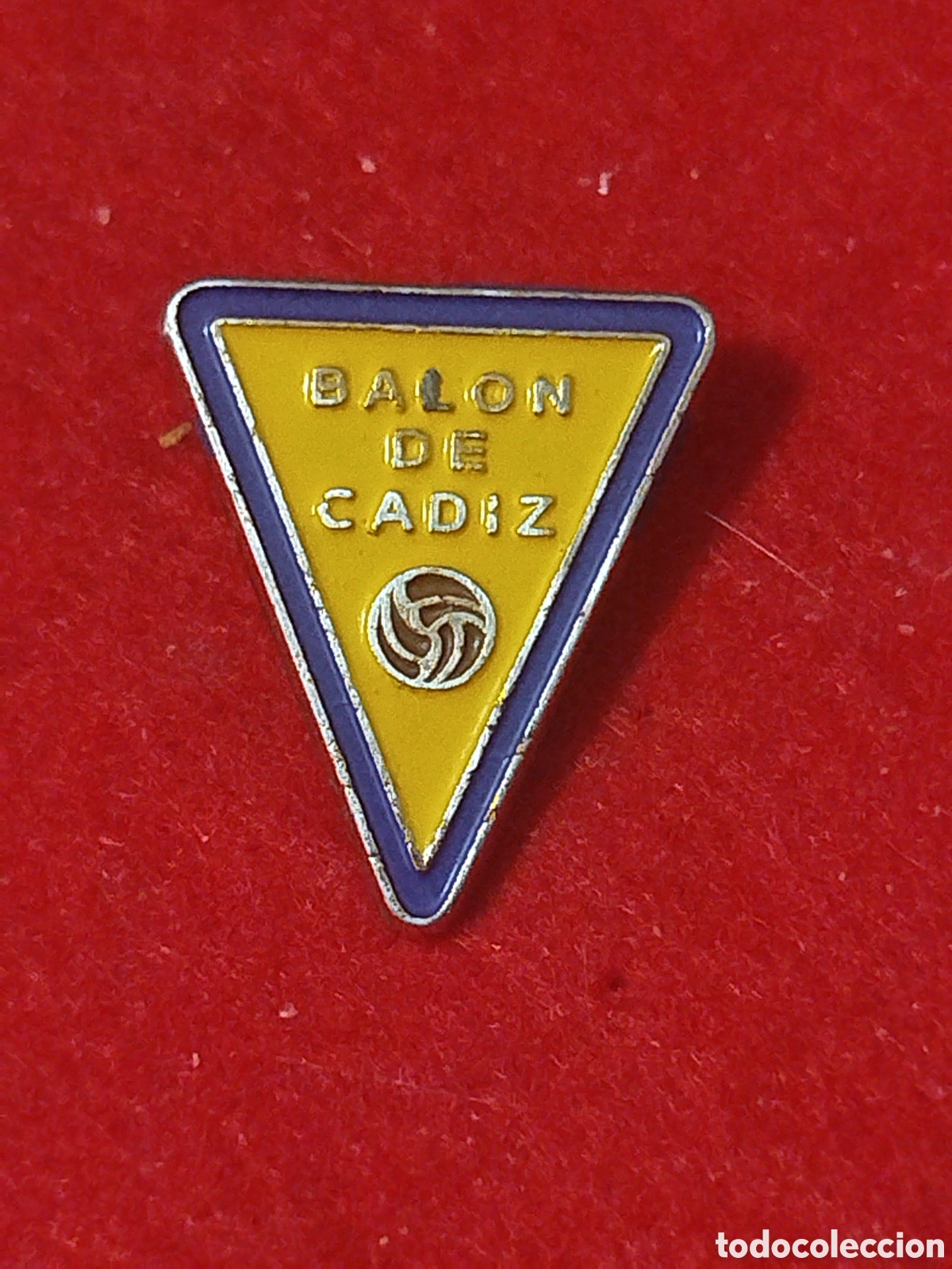 Sammelleidenschaft Sport: PINS de futbol .CF BALON DE CADIZ.