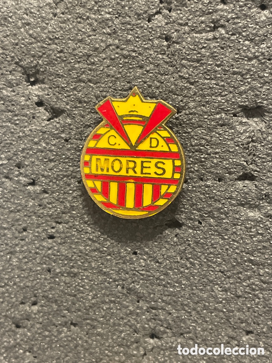 Collectionnisme sportif: Pin 96 C.D. MORES - Mores (Zaragoza)