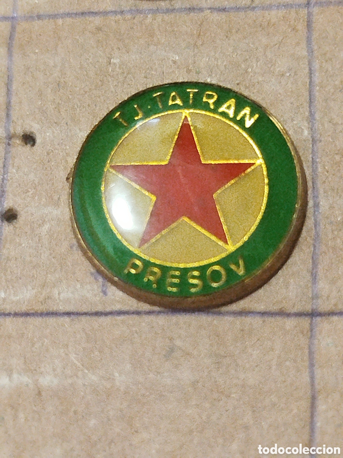 Coleccionismo deportivo: INSIGNIA DE FUTBOL EXTRANJEROS T.J.TATRAN PRESOV . ESLOVAQUIA