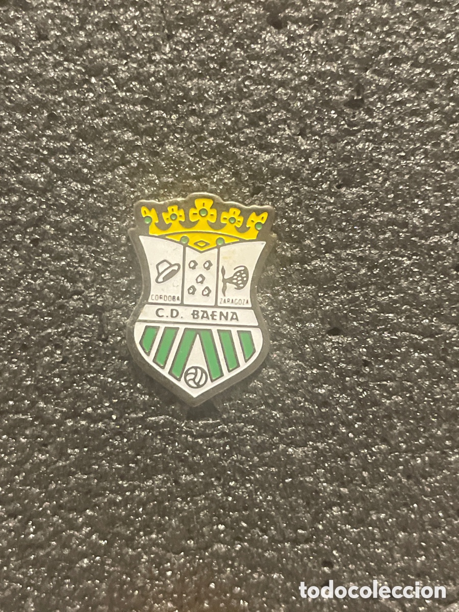 Collezionismo sportivo: Pin 137 C.D. BAENA - Zaragoza