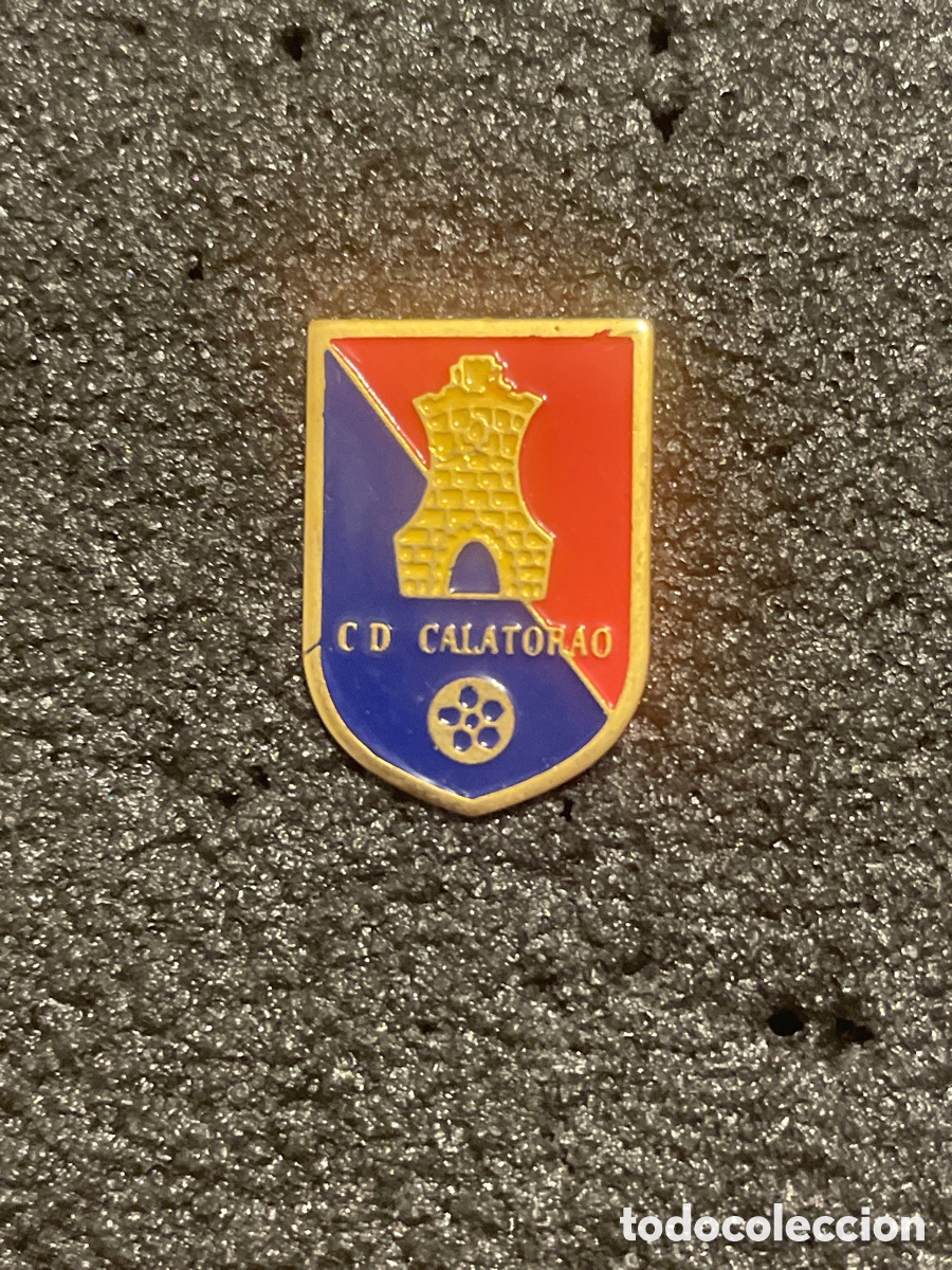 Coleccionismo deportivo: Pin 158 C.D. CALATORAO - Calatorao (Zaragoza)