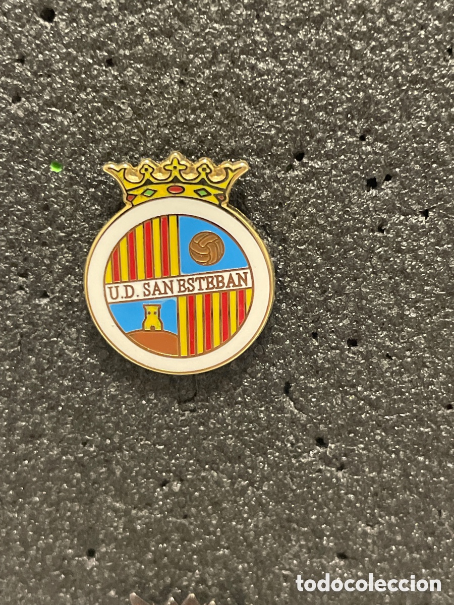 Coleccionismo deportivo: Pin 177 U.D. SAN ESTEBAN - San Esteban de Litera (Huesca)
