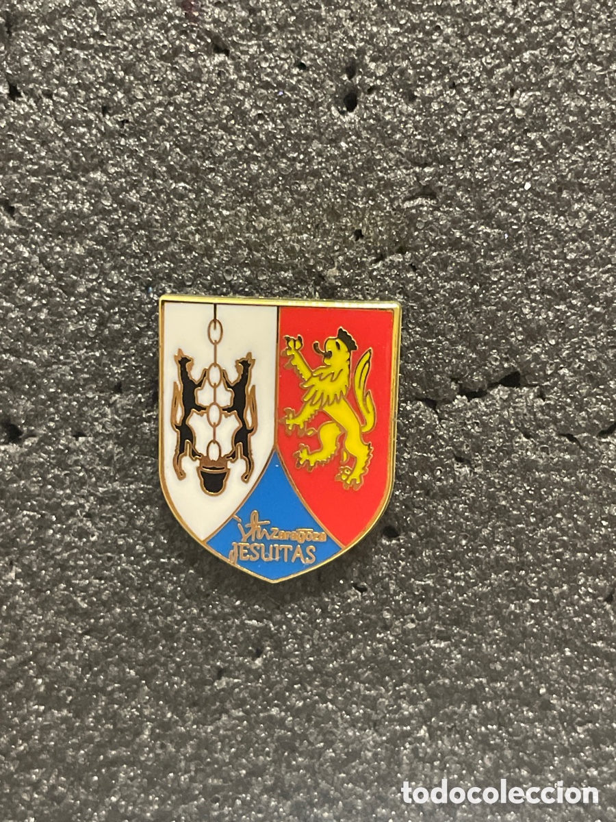 Coleccionismo deportivo: Pin 182 S.D. EL SALVADOR - Zaragoza