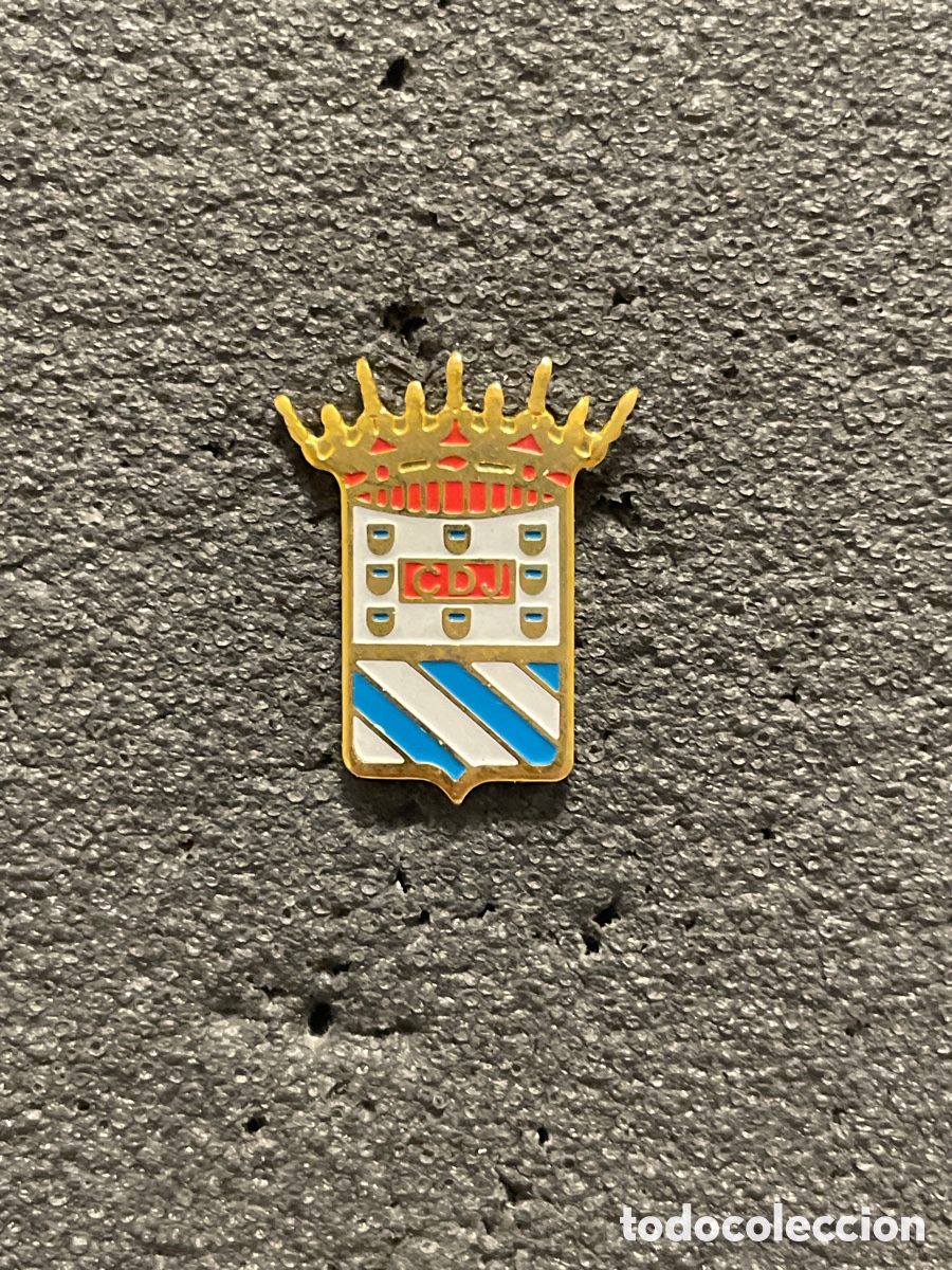 Coleccionismo deportivo: Pin 185 C.D. JARQUE - Jarque (Zaragoza)