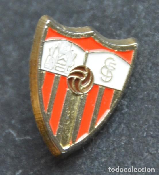 Colecionismo desportivo: ANTIGUO PIN F&Uacute;TBOL DEL SEVILLA F&Uacute;TBOL CLUB (SEVILLA)