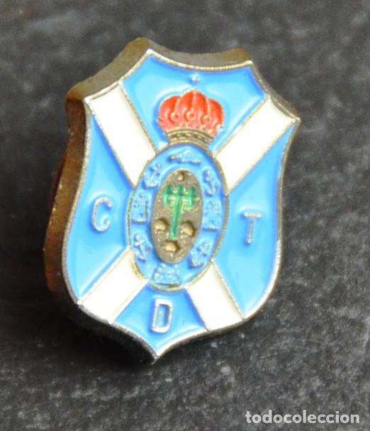 Colecionismo desportivo: PIN F&Uacute;TBOL CLUB DEPORTIVO TENERIFE (1992)
