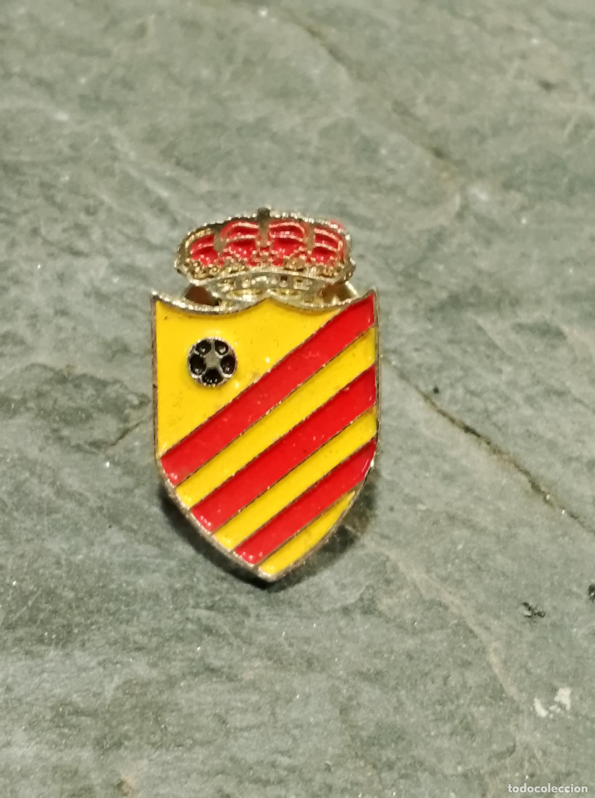Collectionnisme sportif: Pin escudo equipo futbol club deportivo laguna insignia cierre mariposa equipo valladolid