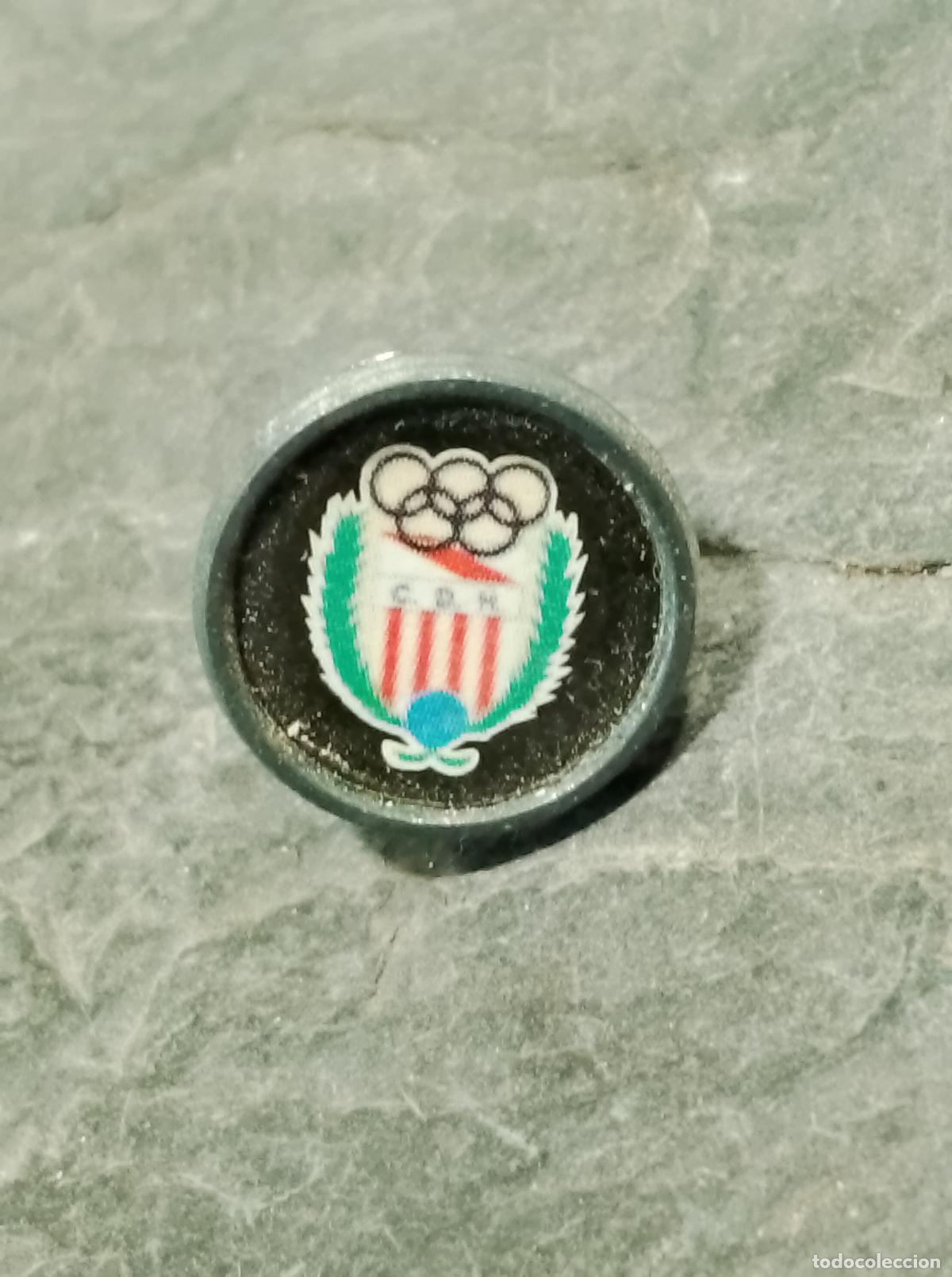 Sammelleidenschaft Sport: Pin escudo equipo futbol club deportivo Hospitalet insignia cierre mariposa federaci&oacute;n catalana