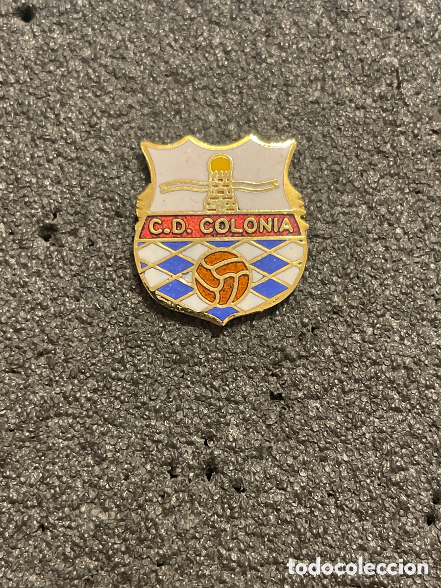 Collectionnisme sportif: Pin C.D. COLONIA - Vall de Uxo (Castellon)