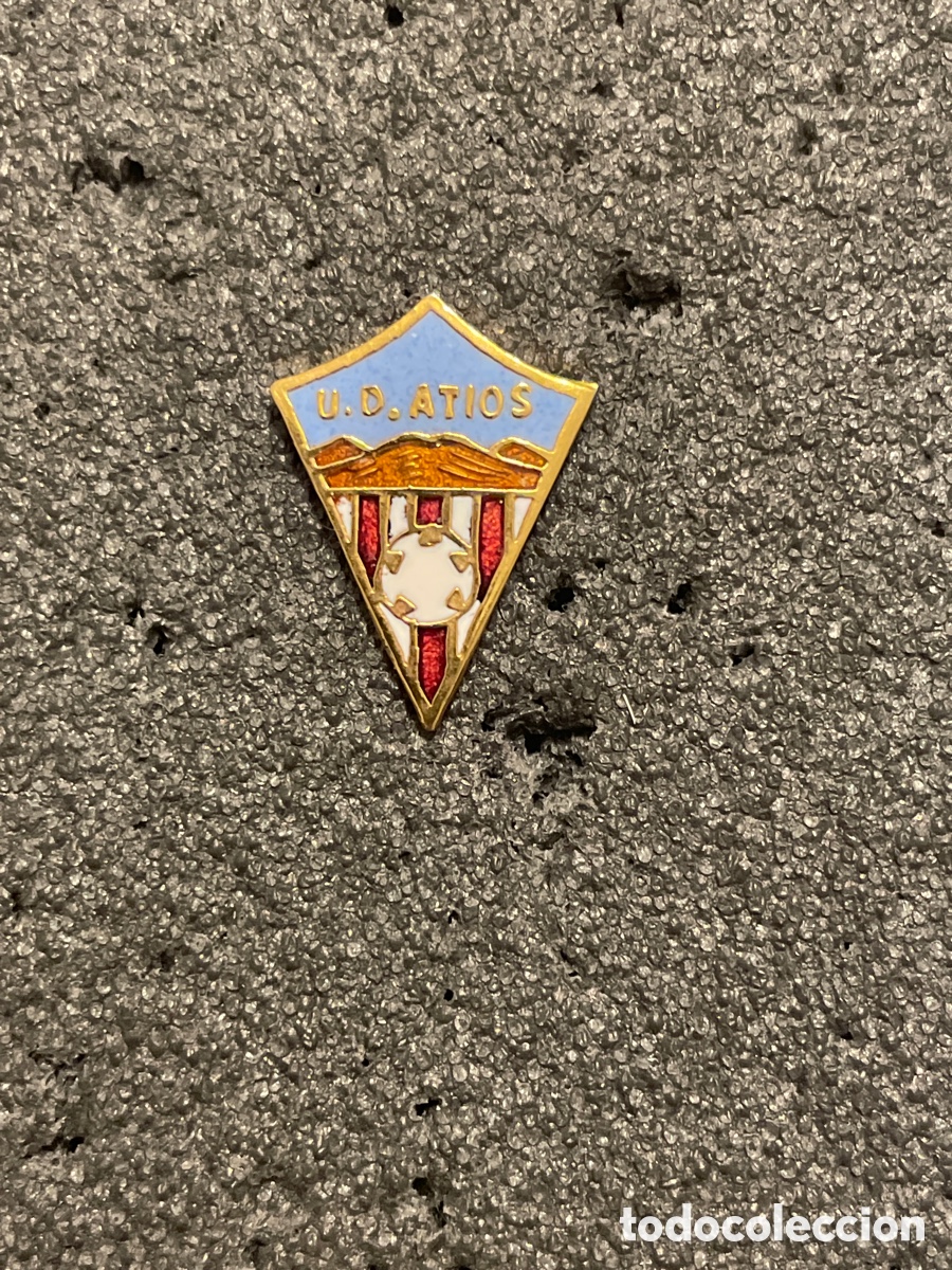 Collectionnisme sportif: Pin U.D. ATIOS - Atios (Pontevedra)
