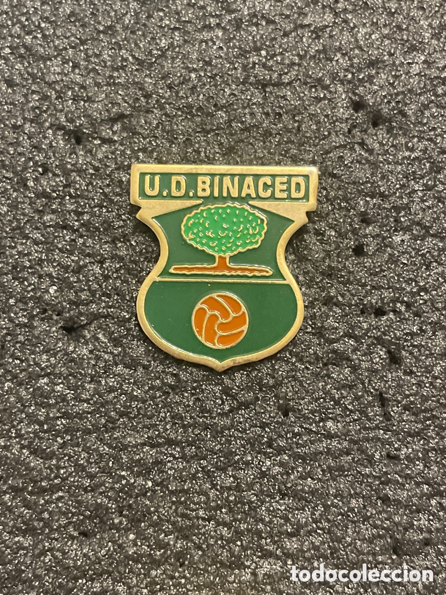 Colecionismo desportivo: Pin 322 U.D. BINACED - Binaced (Huesca)
