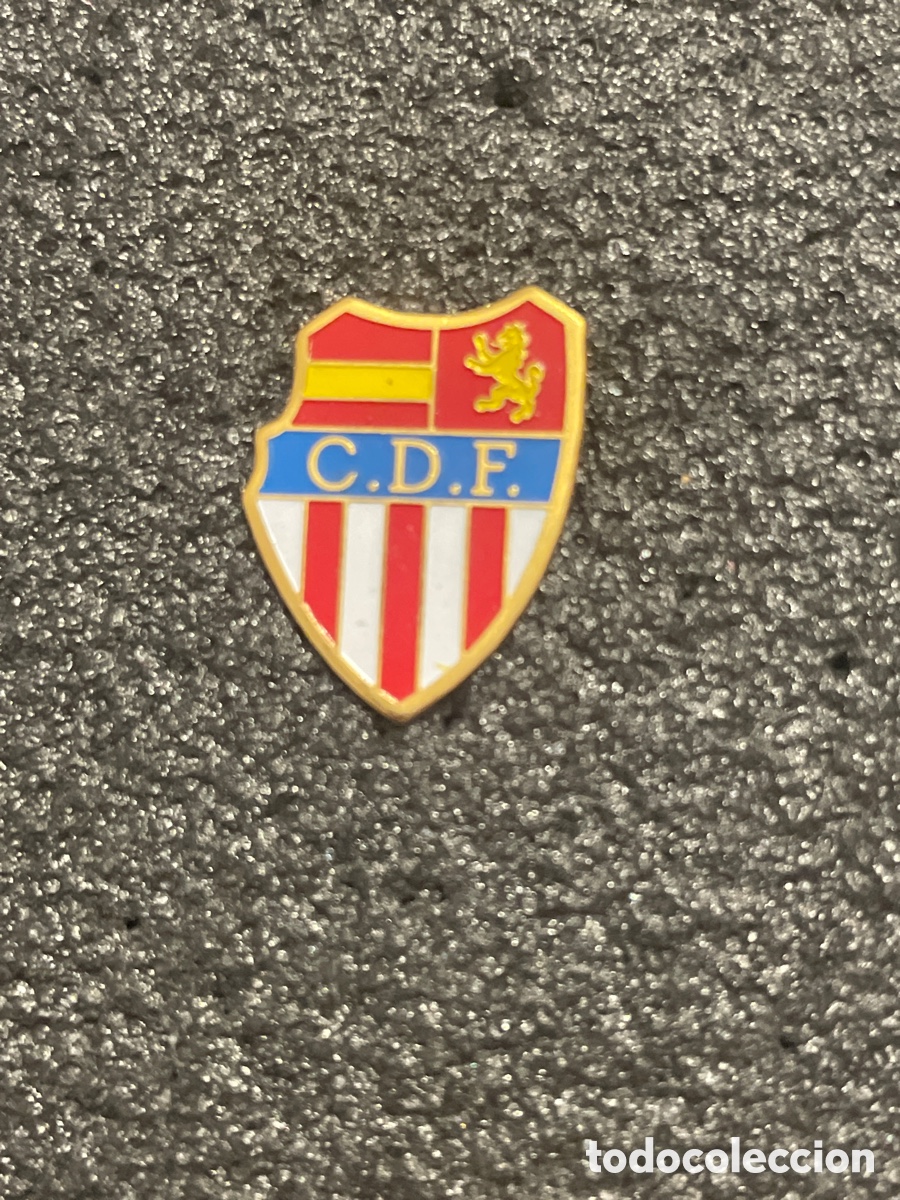 Colecionismo desportivo: Pin 330 C.D. FUENCLARA - Zaragoza