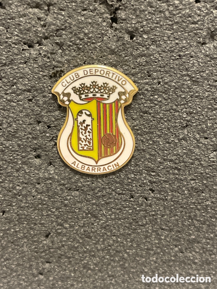 Collectionnisme sportif: Pin 374 C.D. ALBARRACIN - Albarracin (Teruel)