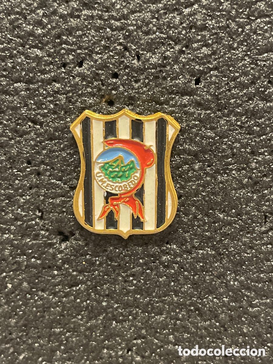 Sammelleidenschaft Sport: Pin 28 UNION MONTA&Ntilde;ESA ESCOBEDO - Escobedo de Camargo (Cantabria)
