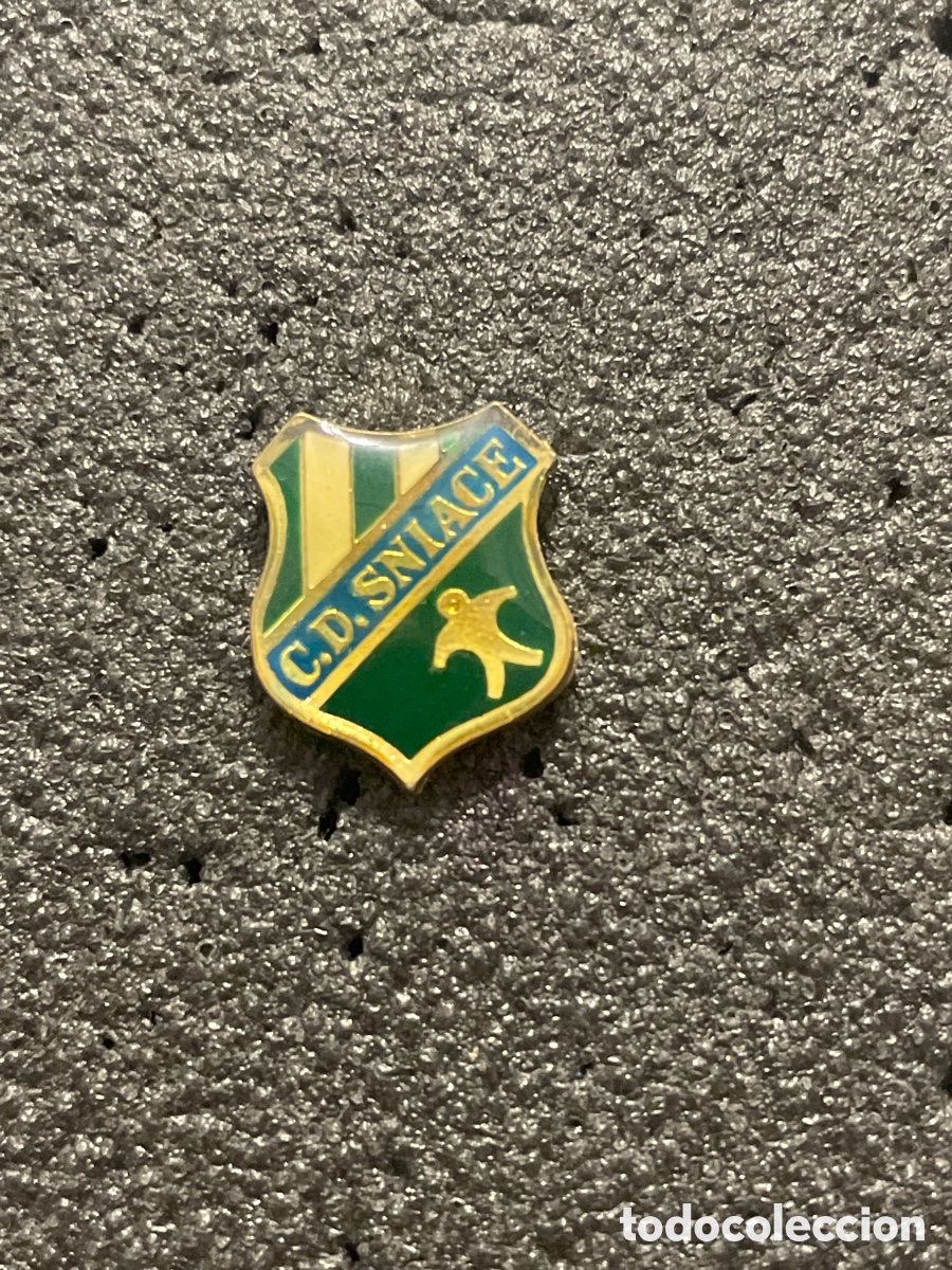 Collectionnisme sportif: Pin 39 C.D. SNIACE - Torrelavega (Cantabria)