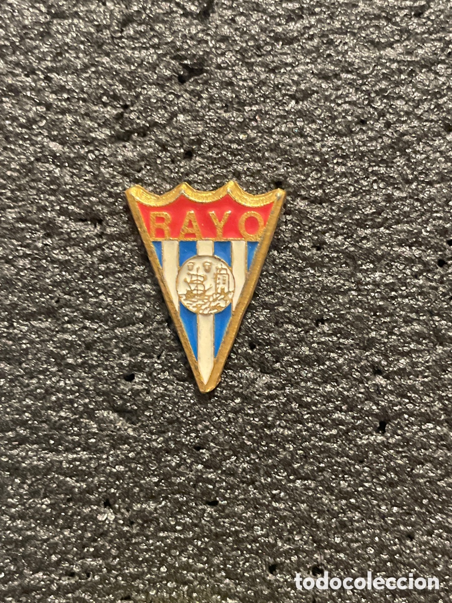 Collectionnisme sportif: Pin 61 RAYO CANTABRIA - Santander (Cantabria)