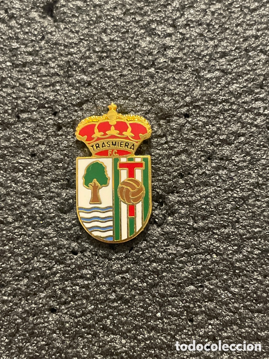 Collectionnisme sportif: Pin 70 F.C. TRASMIERA - Hoz de Anero (Cantabria)