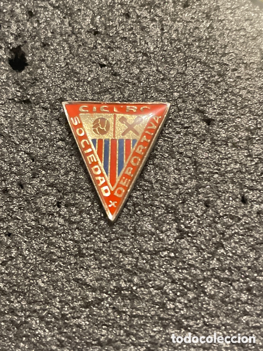 Collectionnisme sportif: Pin 90 S.D. CICERO - Barcena de Cicero (Cantabria)